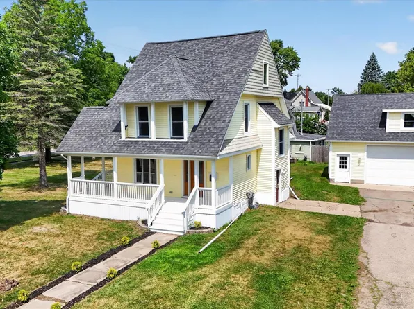 403 E Ellen St, Fenton, MI 48430