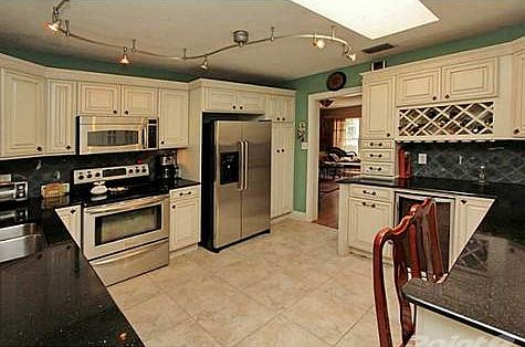 5th image of 4503 W Vasconia St