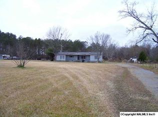 266 New Center Rd, Hartselle, AL 35640