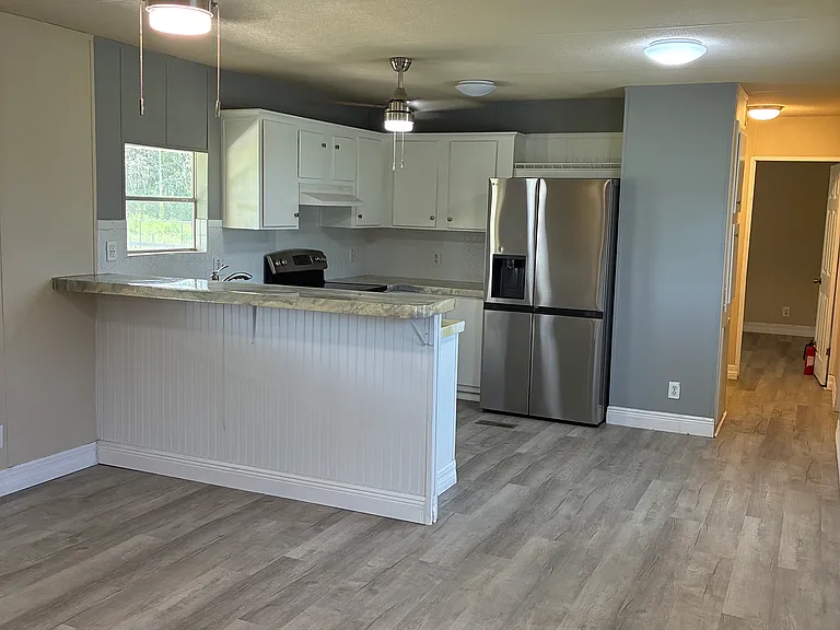 1714 Kenneth Ln — Photo 12