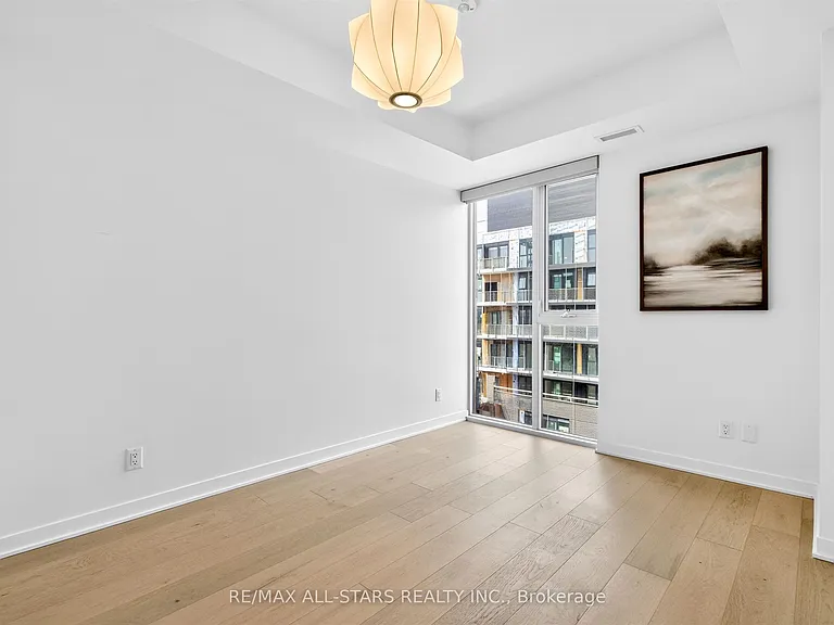 185 Alberta Ave — Photo 20