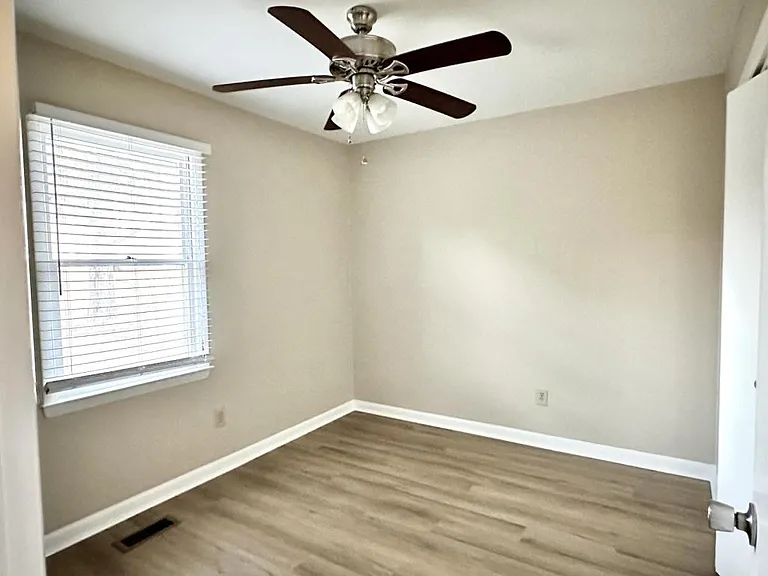 6716 Sandfield Ct — Photo 14