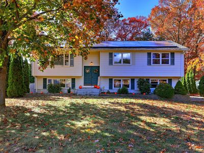 77 Blackstone Lane, East Hartford, CT, 06108