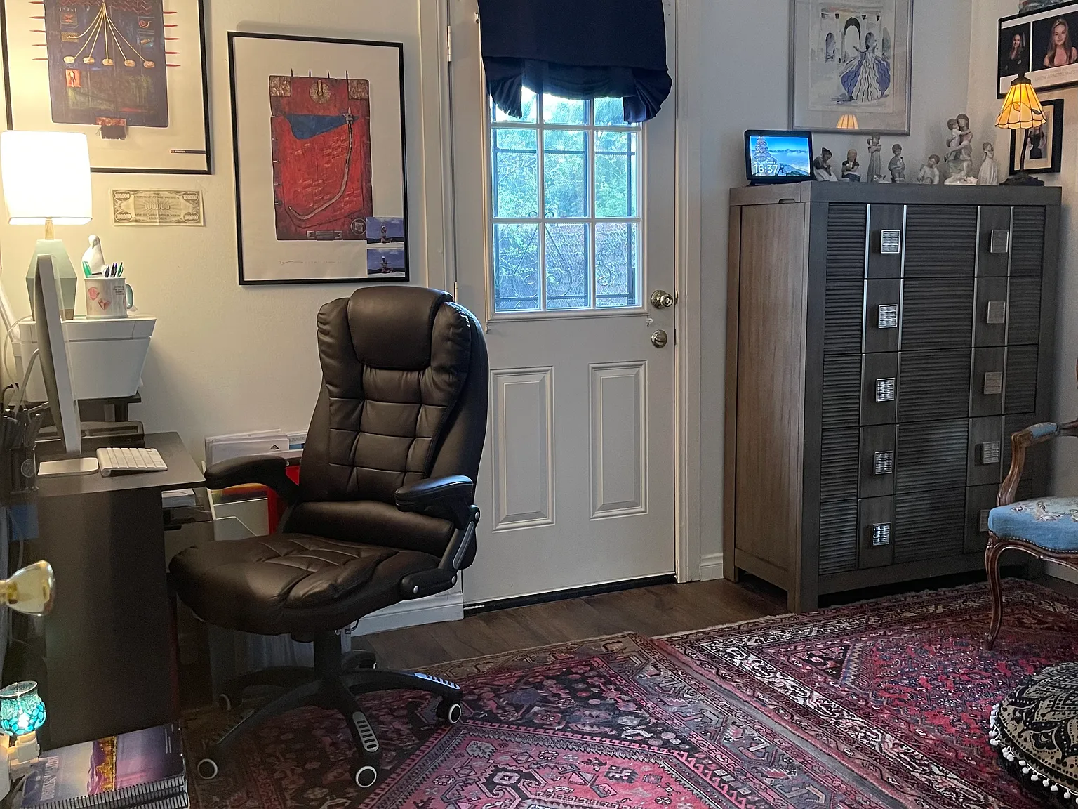 3 bed, 1400 sqft, $3,975 — Photo 4