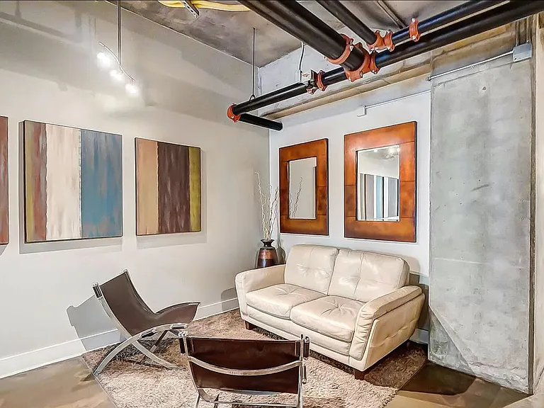 353 W 4th St #306 — Photo 19