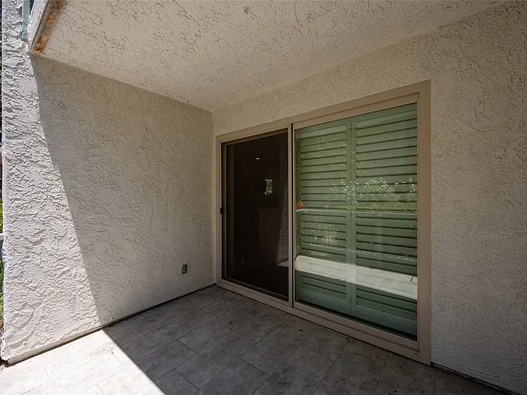 4642 Park Granada — Photo 35