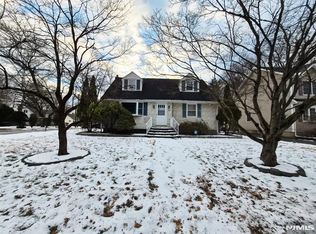 596 Grove St, Ridgewood, NJ 07450