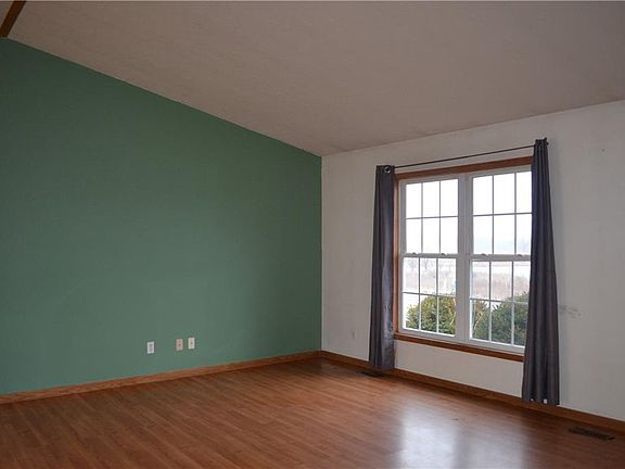 3rd image of 8455 Township Road 457