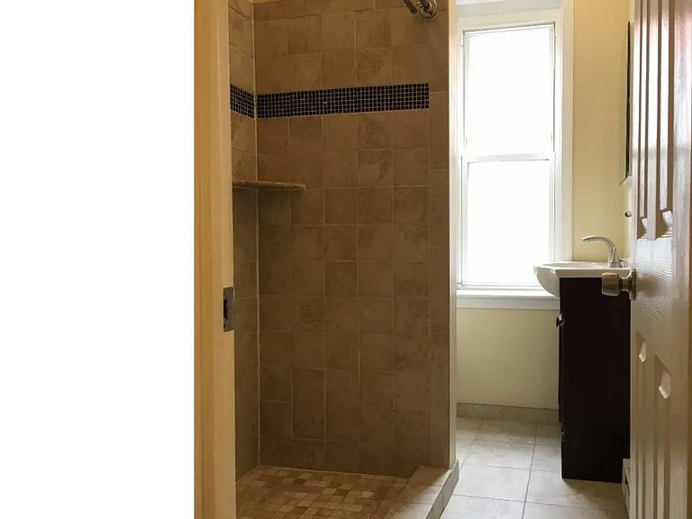 1708 Mifflin St — Photo 7