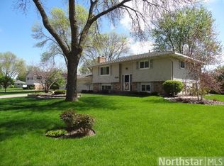 10025 Zenith Rd, Bloomington, MN 55431