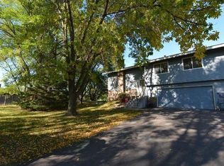 3712 York Cir, Woodbury, MN 55125