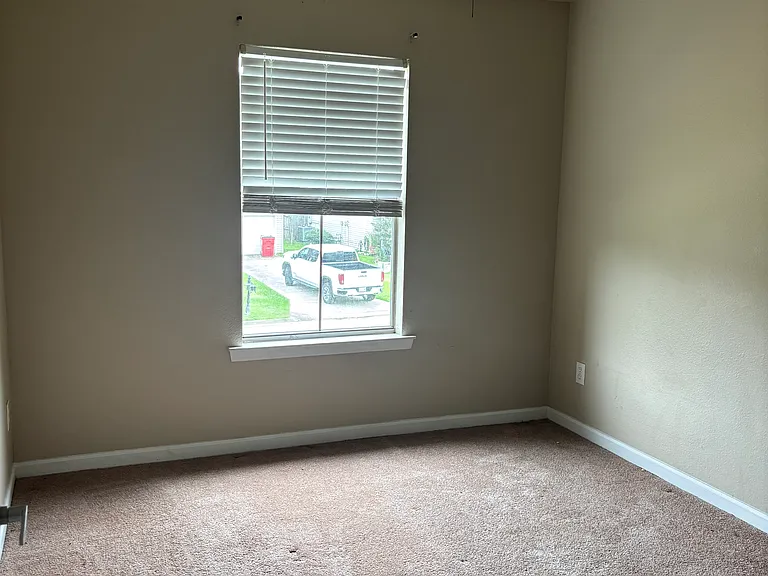 26379 Millstone Dr — Photo 14