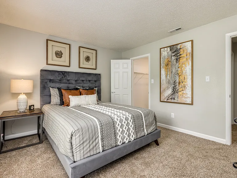 The Landon Apartments — Photo 9