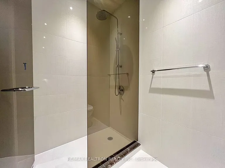 11 Yorkville Ave #6101 — Photo 17