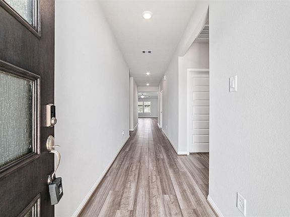 5th image of 2006 Stella Ln