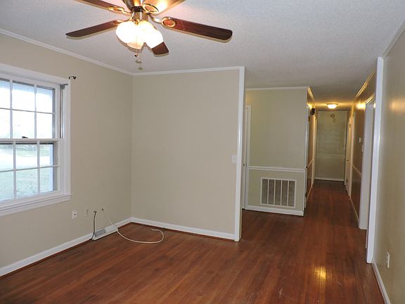 5th image of 112 Monroe Dr