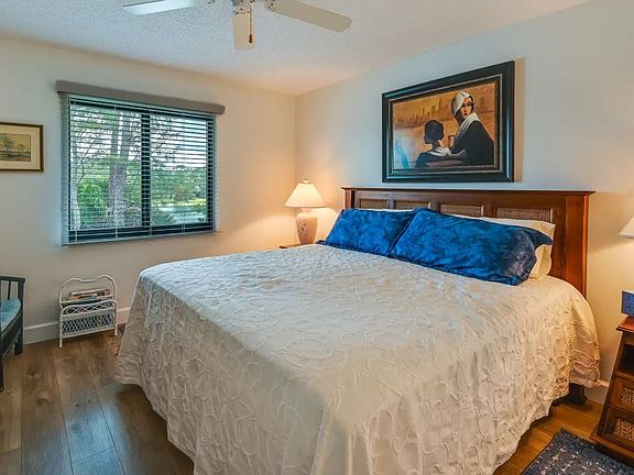 5th image of 5708 Deauville Cir #308