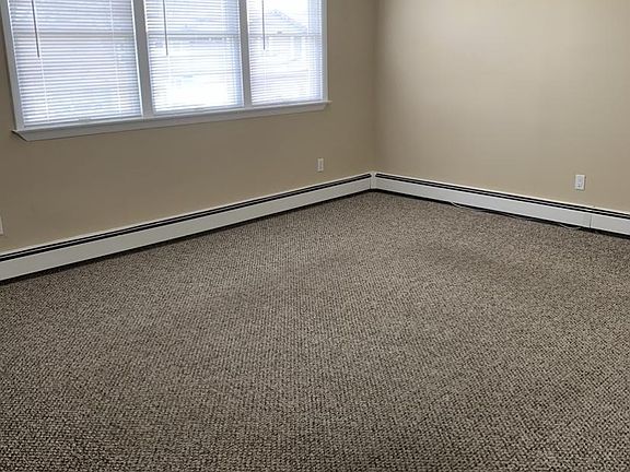 5th image of 1895 Washington Ave #2