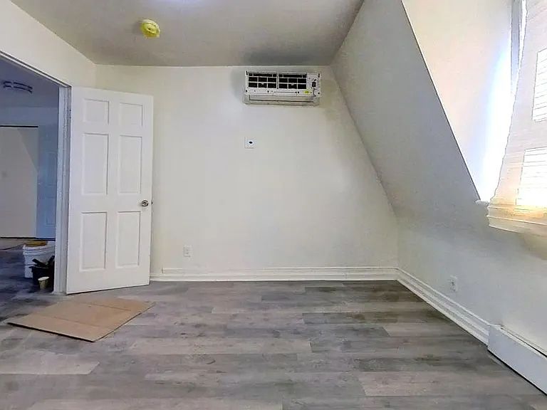 1st image of 101 Wright St #3