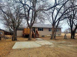 720 S Josephine Ave, Terry, MT 59349