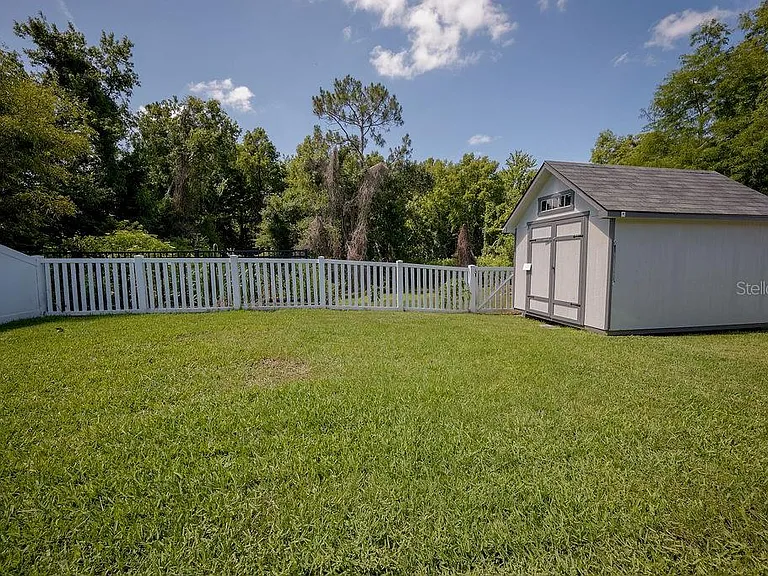 9225 Freedom Hill Dr — Photo 4