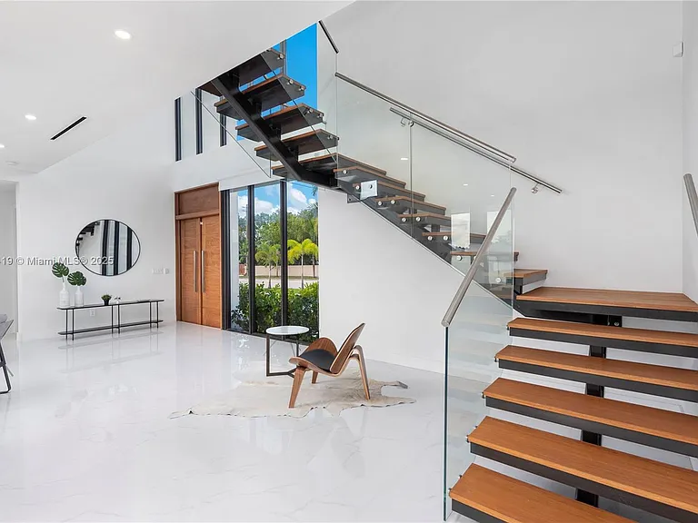 5420 SW 72nd Ave — Photo 17
