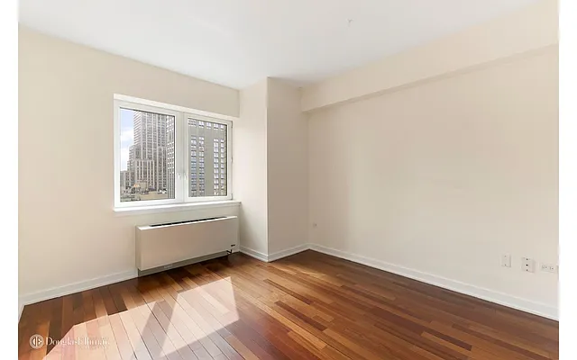 Rented by Douglas Elliman | media 19