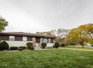 9132 Highland St, Highland, IN 46322