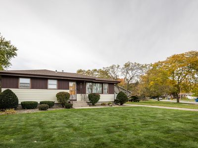 9132 Highland St, Highland, IN, 46322