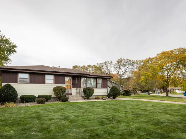 9132 Highland St, Highland, IN 46322