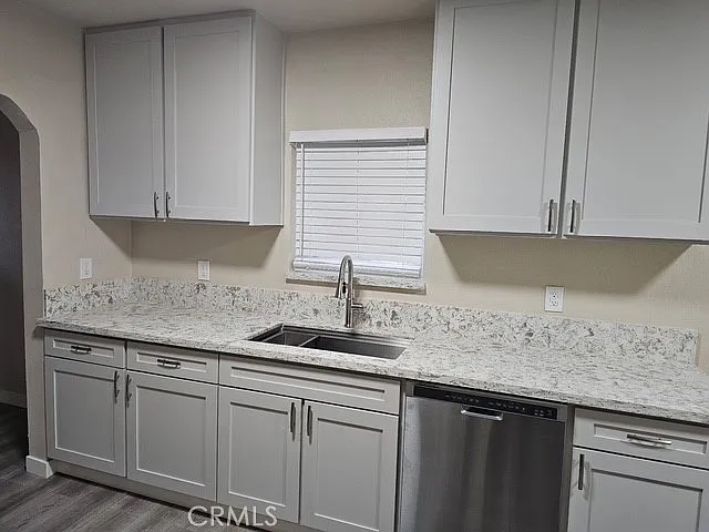 3 bed, 1438 sqft, $5,500 — Photo 2