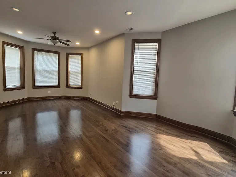 3238 N Hamlin Ave #2 — Photo 4