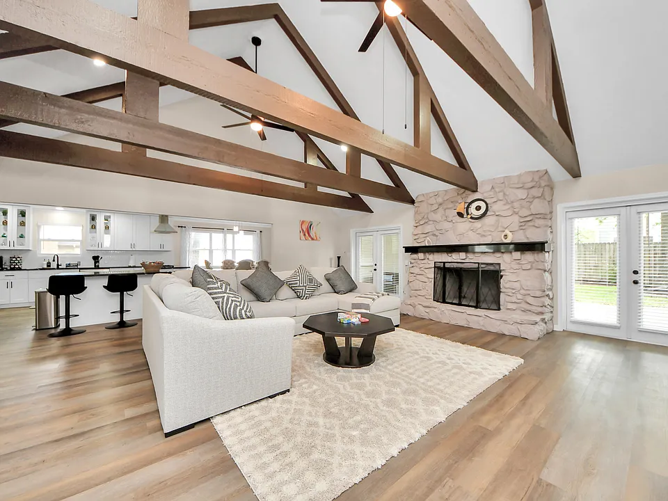 2930 Riata Ln