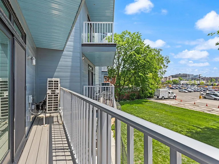 1950 Washington St #2G — Photo 3