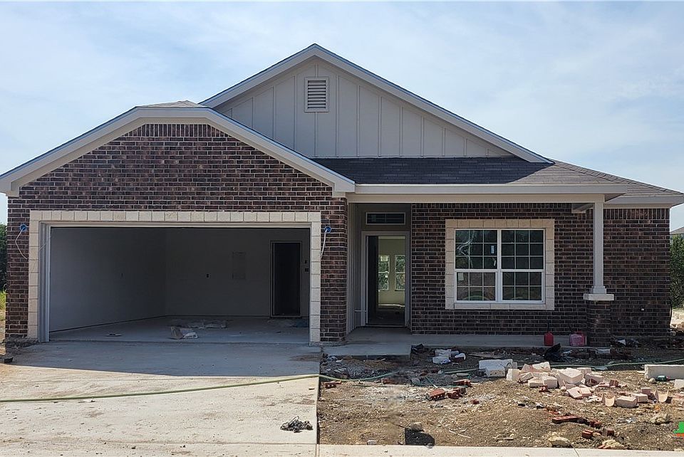 1st image of 1429 Lindsey Dr