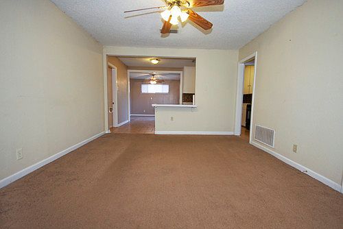 5th image of 143 Cyril Dr