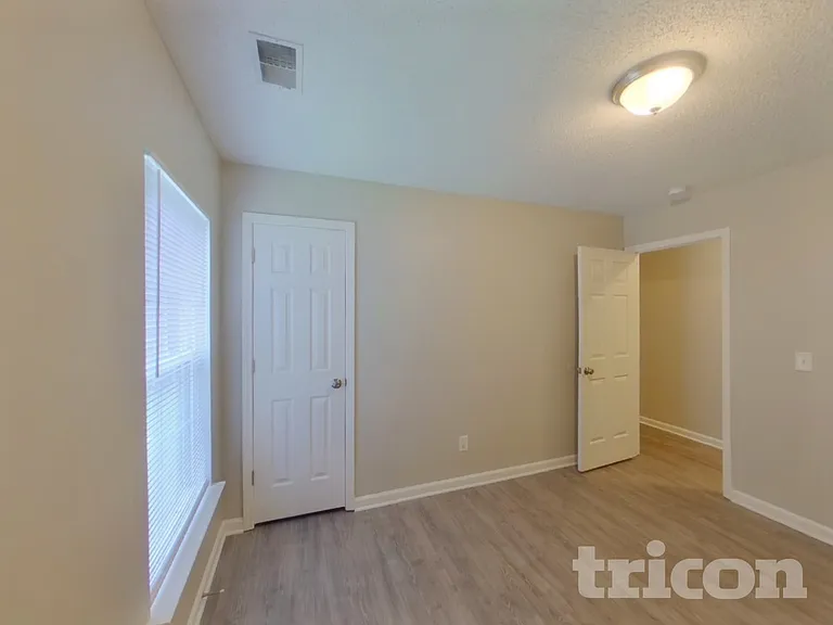 80 Springway Dr — Photo 10