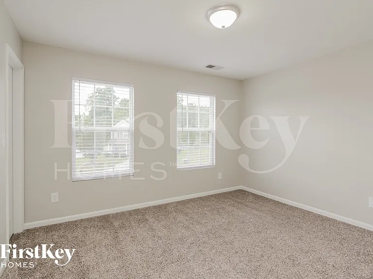 13704 Stringfellow Ln — Photo 13