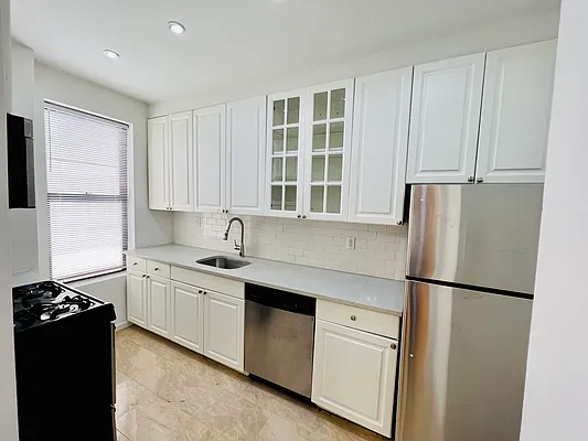 Rented by Mann Maurice A | media 1