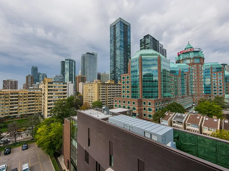 10 Huntley St #1 — Photo 15