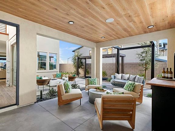 PLAN 3 MODEL - COURTYARD