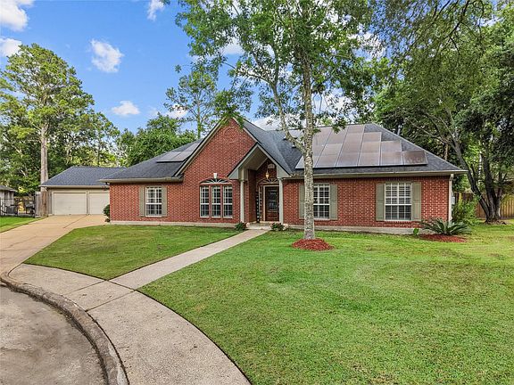 2nd image of 816 Sherwood Forest Dr