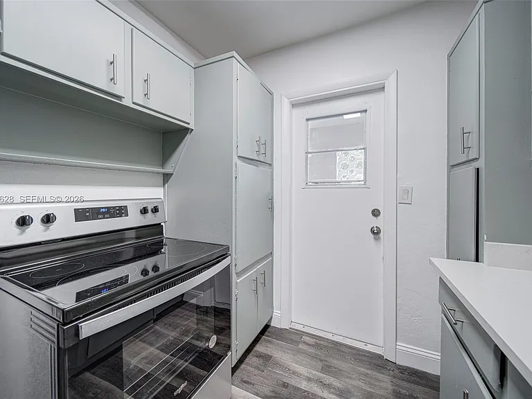 6565 Santona St #B19 — Photo 7