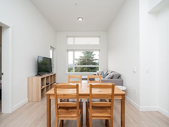 4th image of 10777 138th St #620