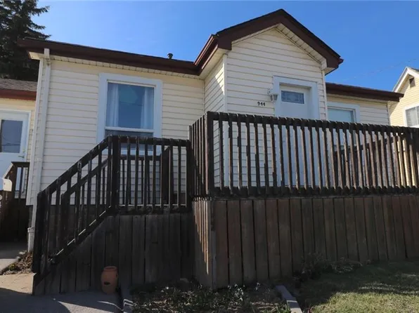 944 Garth St, Hamilton, ON L9C 4L2