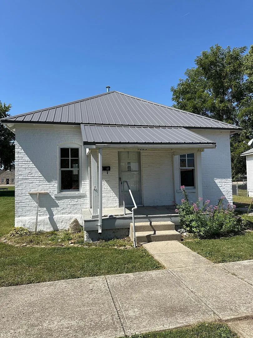 1027 N Arthur St photo 1