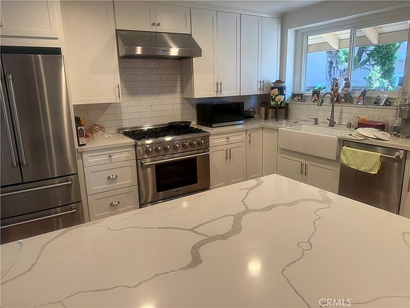 2nd image of 2126 W Rockinghorse Rd