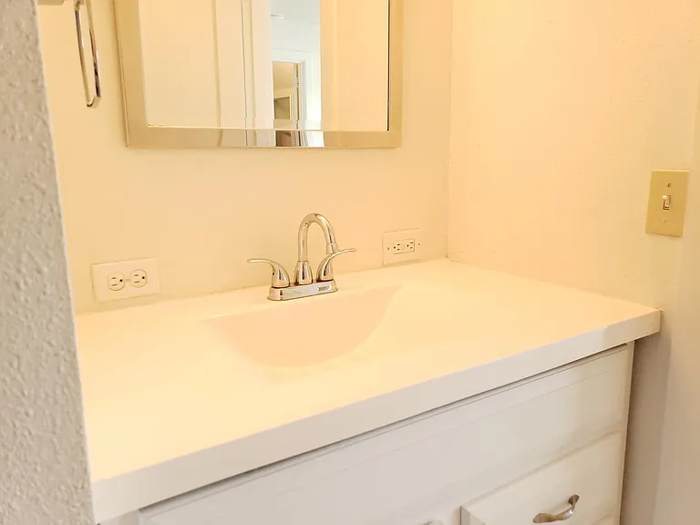 310 Perry Ave N — Photo 15