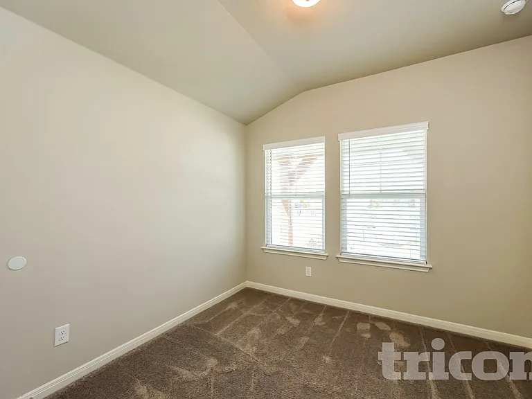 13519 Paxton Blvd — Photo 10