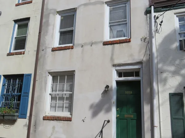 1023 Waverly St, Philadelphia, PA 19147